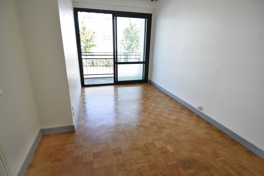 Appartement F2 avec caves et balcons