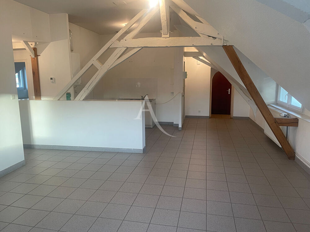 Location Appartement A LOUER TIERCE Bel Appt T3 au 1er étage de 62 m2 avec petit jardinet Tierce