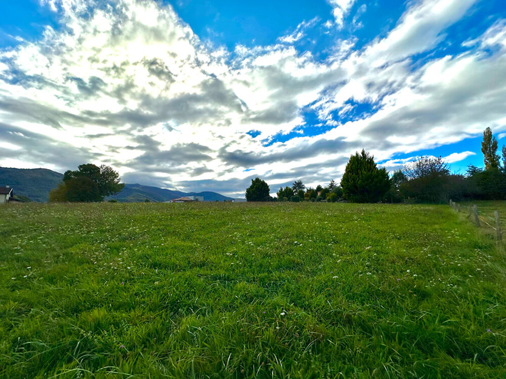 Vente Terrain Terrain constructible de 1 700 m² à Foix. Un cadre de vie à imaginer selon vos envies Foix