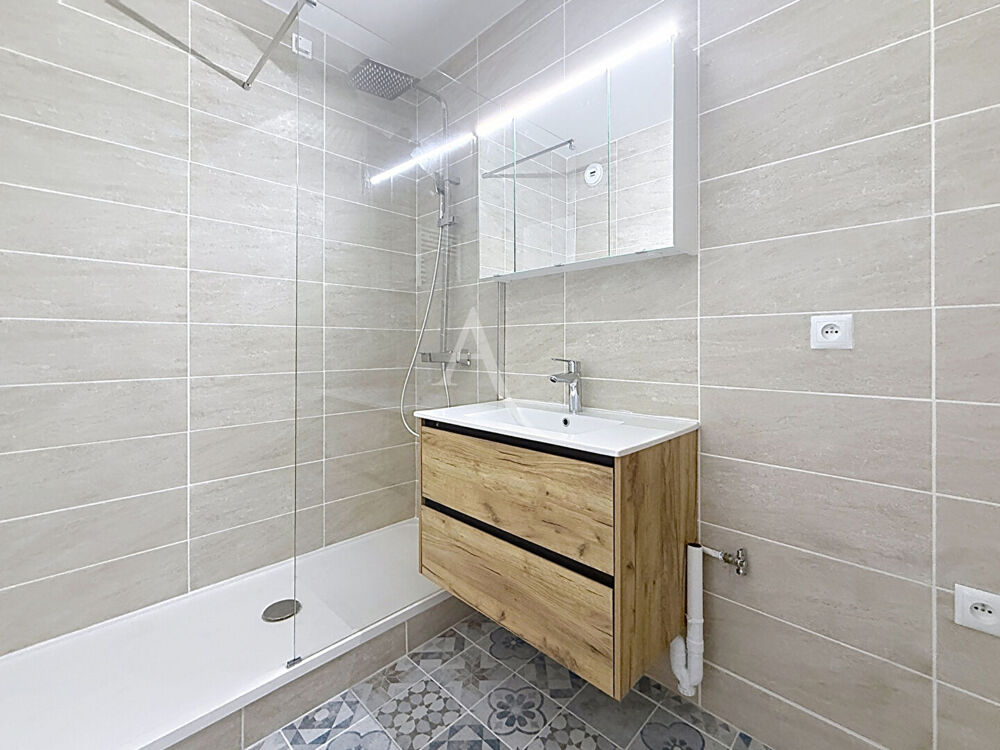 Vente Appartement Hyper centre 2 pièce(s) balcon, parking et cave Pau