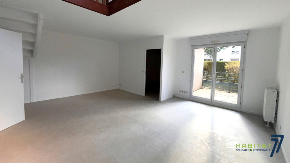 Vente Appartement DUPLEX 5 PIECES + PARKING 109.5 m2 Magny le hongre