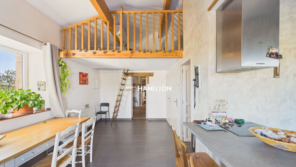 MAISON DE VILLAGE EN PIERRE AVEC PISCINE - HABITABLE DE SUITE