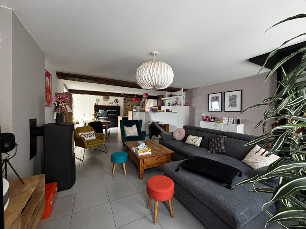Vente Maison Maison Menil 7 pièce(s) 170m2 Menil