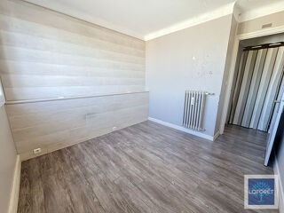  Appartement à louer 4 pièces 81 m²
