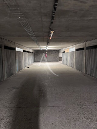  Parking / Garage � vendre 12 m�