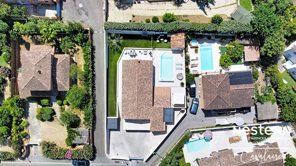 Vente Maison Maison contemporaine à Cogolin aux prestations de qualité, 3 chambres + studio indépendant, piscine et SPA et double garage Cogolin