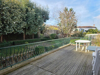  Maison à vendre 8 pièces 242 m²