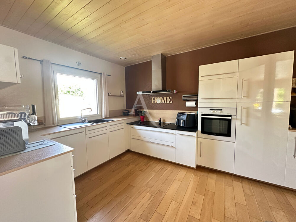 Maison 5 chambres à vendre proche du centre ville d'Aizenay