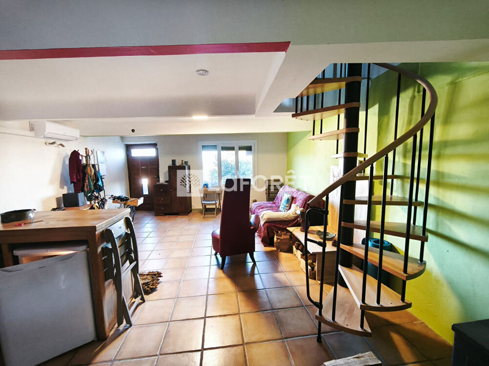 Charmante maison de village rénovée avec cour Llauro