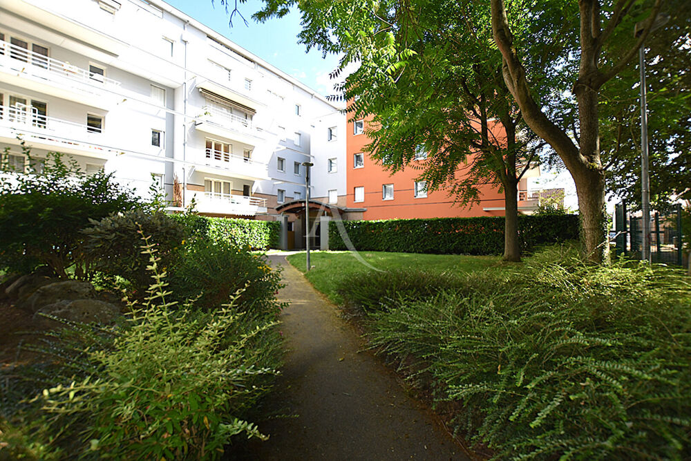 Appartement 2 pièces à vendre à Combs-la-Ville - Réf 8979