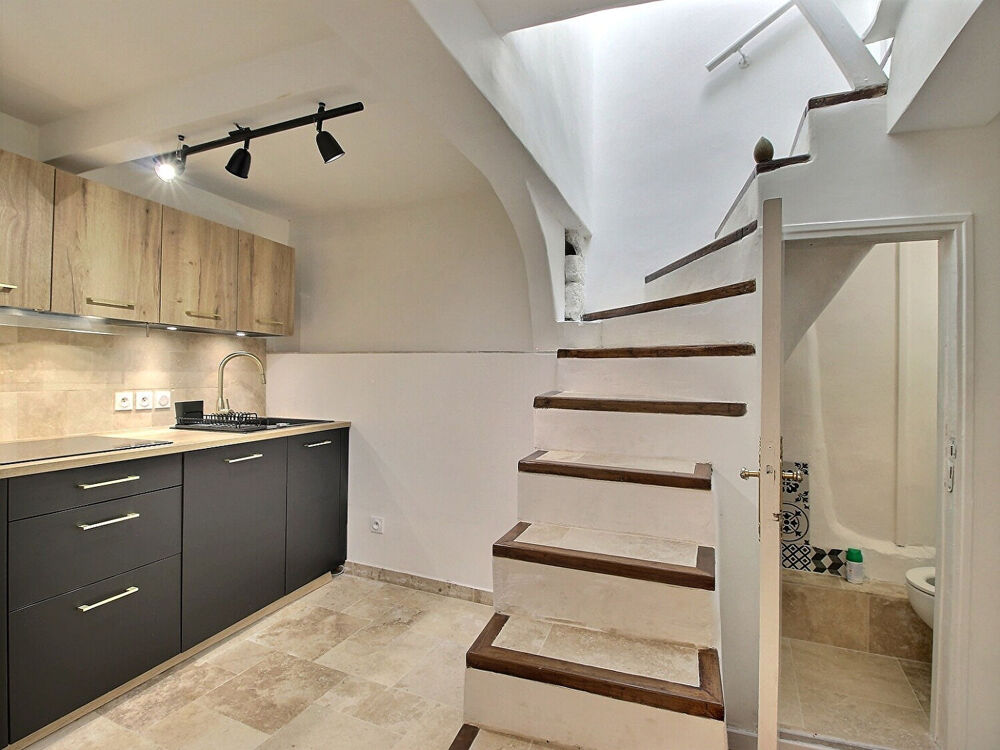 Vente Appartement Superbe Appartement T2 en DUPLEX totalement rénové à Deux pas du Palais des Papes Avignon