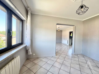  Appartement à louer 4 pièces 76 m²