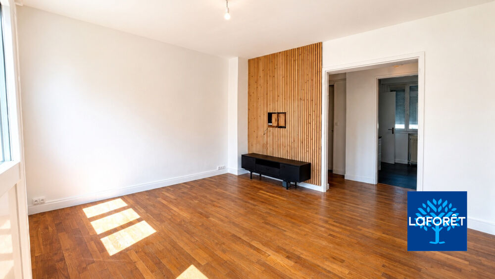 Appartement entièrement rénové 55 m² 2 chambres Balcon Parking sécurisé Hypercentre de Valenciennes
