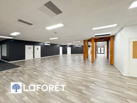   Local commercial Bondoufle 752.41 m2 