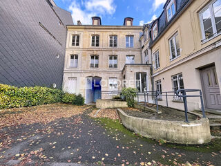  Immeuble � vendre 306 m�