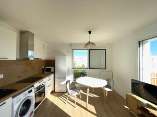  Appartement à louer 2 pièces 40 m²