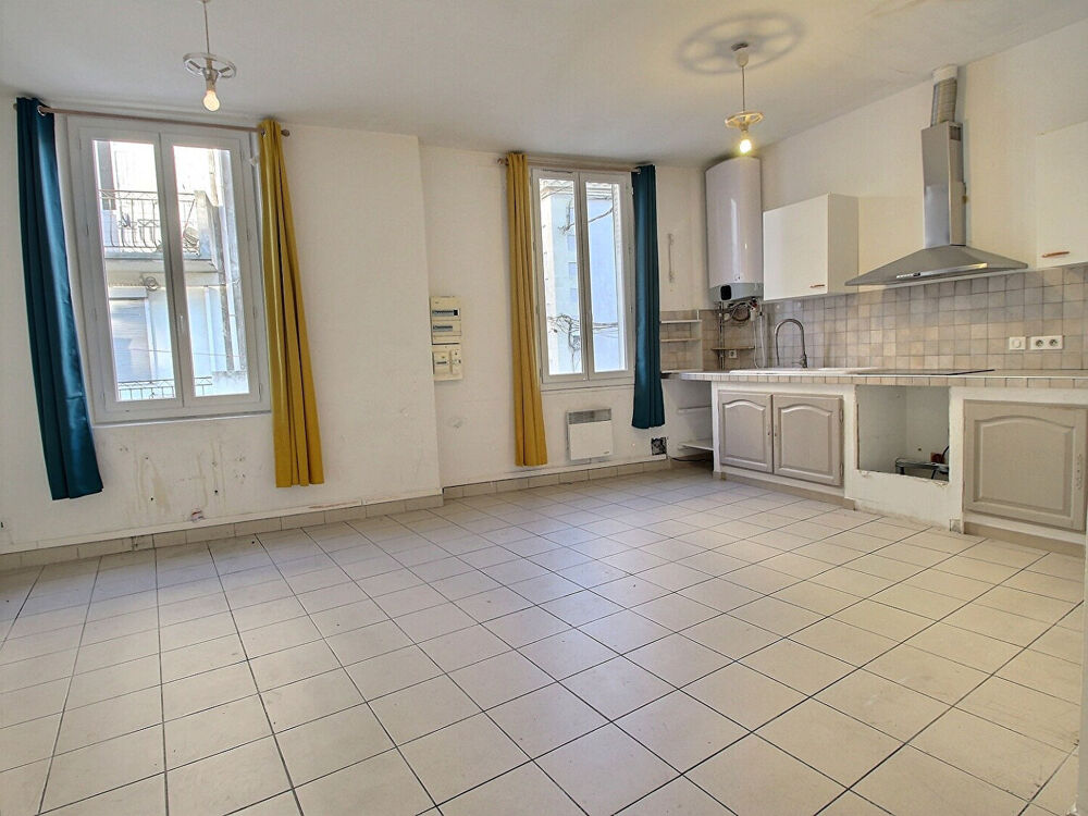 Vente Appartement Appartement type 3 de 71 m2  dans un petit immeuble proche remparts. Avignon