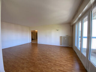  Appartement  vendre 4 pices 1 m