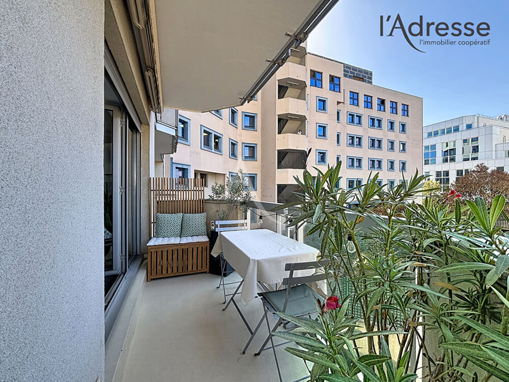 Vente Appartement 3 pièces de 67 m² - Cave - Parking en sus Suresnes