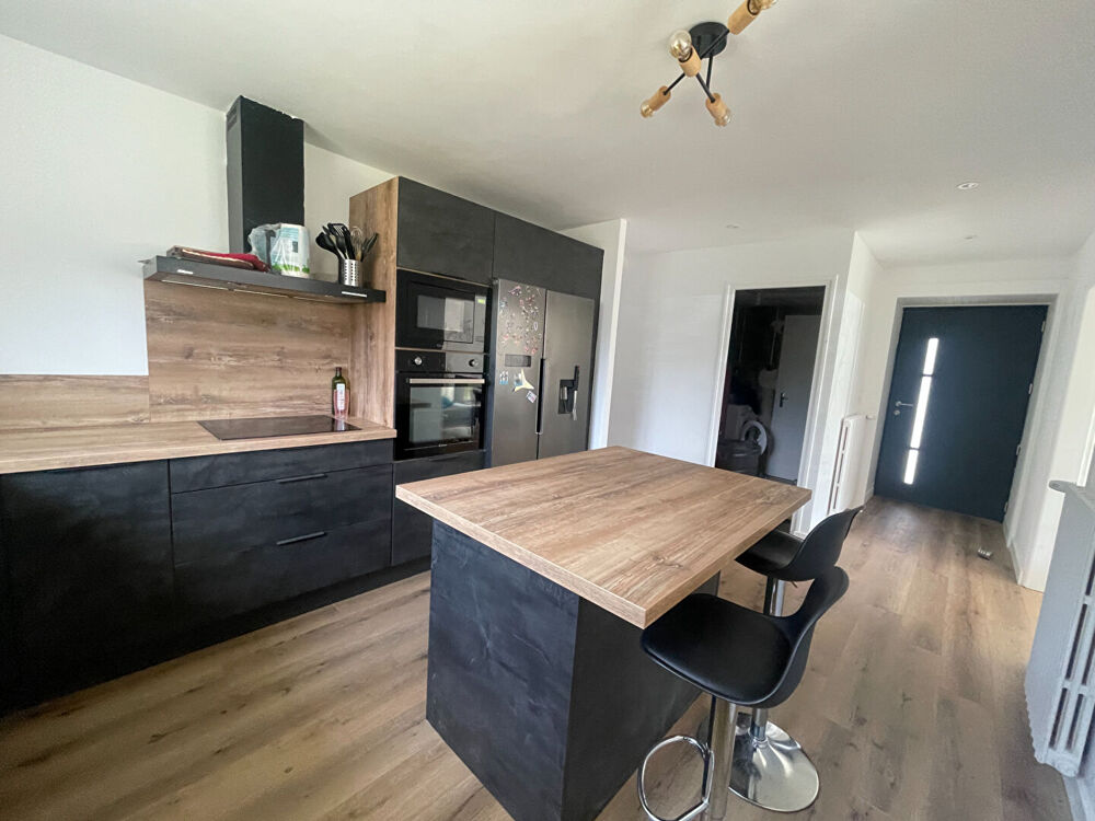 Vente Maison Maison à vendre à Saint-Avé 3 chambres proche du bourg et des commodités 115 m² Saint ave