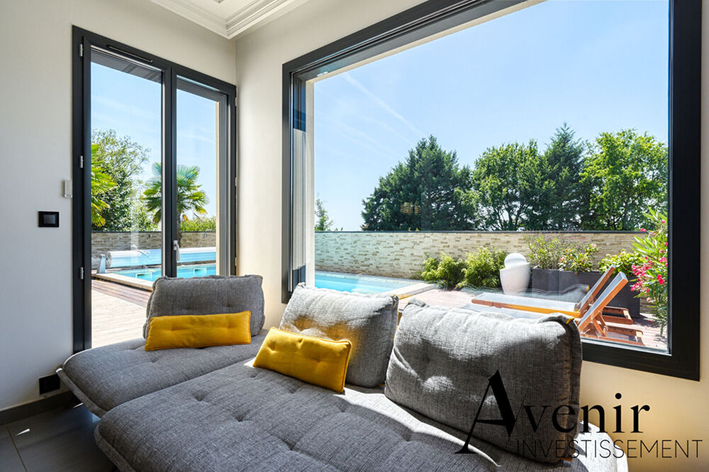 Vente Maison SAINT-CYR-AU-MONT-D'OR - MAISON FAMILIALE RÉNOVÉE AVEC VUE FOURVIÈRE, PISCINE ET STUDIO INDÉPENDANT Saint cyr au mont d or