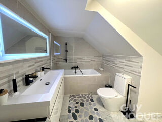  Maison � vendre 9 pi�ces 261 m�