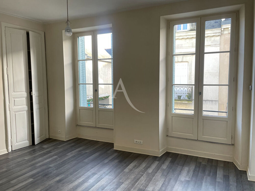 Location Appartement A LOUER LE LION D'ANGERS Bel Appt T3 au 1er étage de 59 m2 Le lion d angers