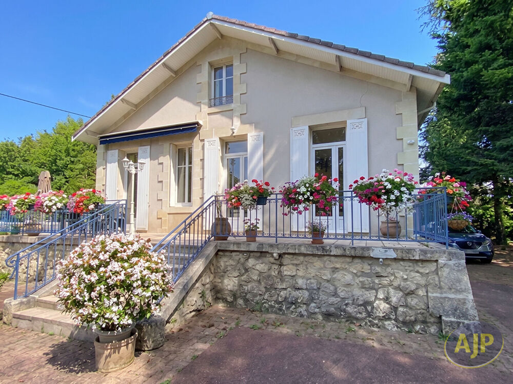 Maison de maître sur parcelle d'environ 1000m²