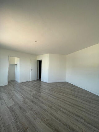  Appartement à louer 1 pièce 35 m²