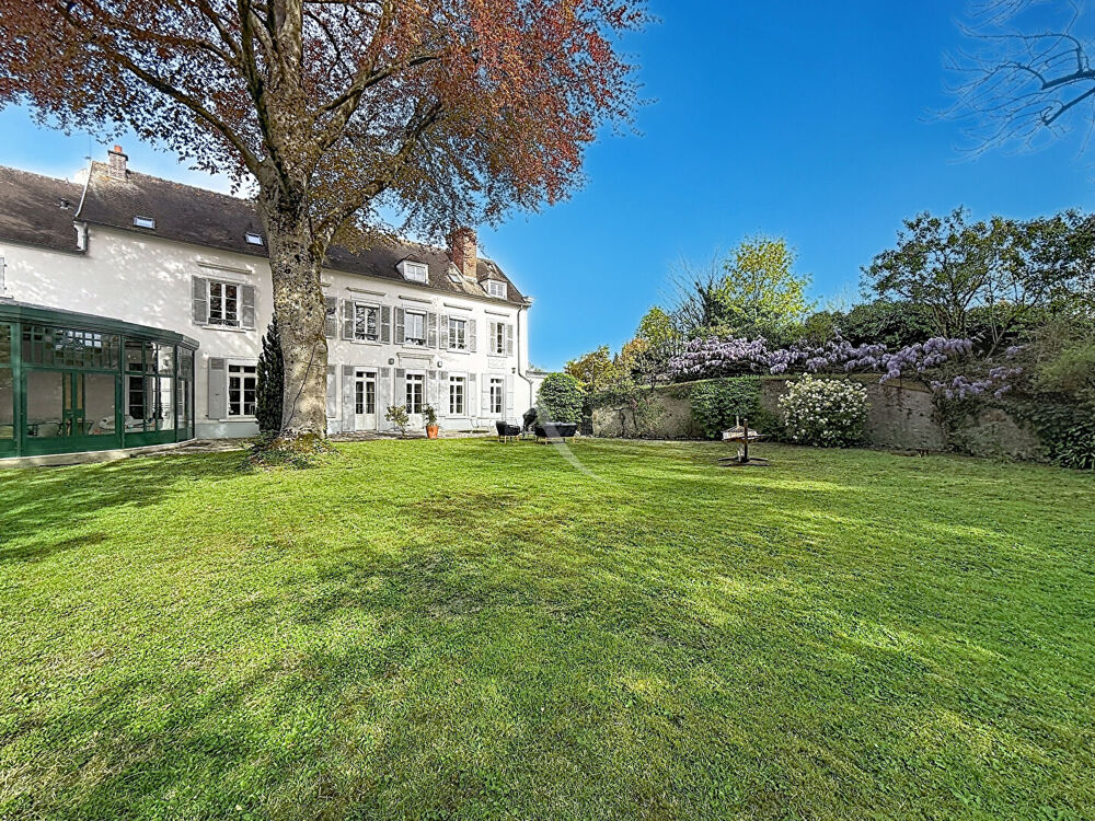Somptueuse demeure d'exception en coeur de ville de Meaux - 400 m² - 6 chambres et 1 salle de jeux - jardin 1400 m² et 4 garages