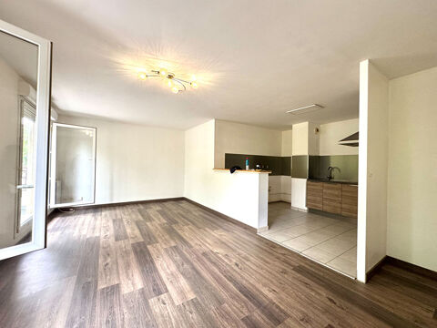   � VENDRE ! APPARTEMENT T2 � VERNOUILLET AVEC BALCON ET PLACE DE PARKING Appartement - 2 pi�ce(s) - 50 m�