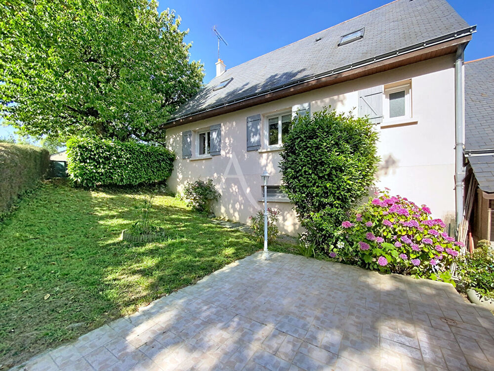 Maison Montreuil Juigne 6 pièces 133 m2