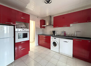  Appartement à louer 5 pièces 121 m²