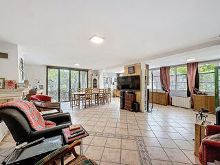  Maison  vendre 10 pices 270 m