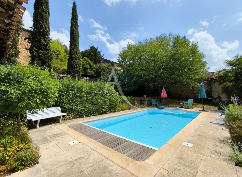 Vente Maison Maison familiale, Les Junies 6 à 8 chambres sur 329m² + piscine Les junies
