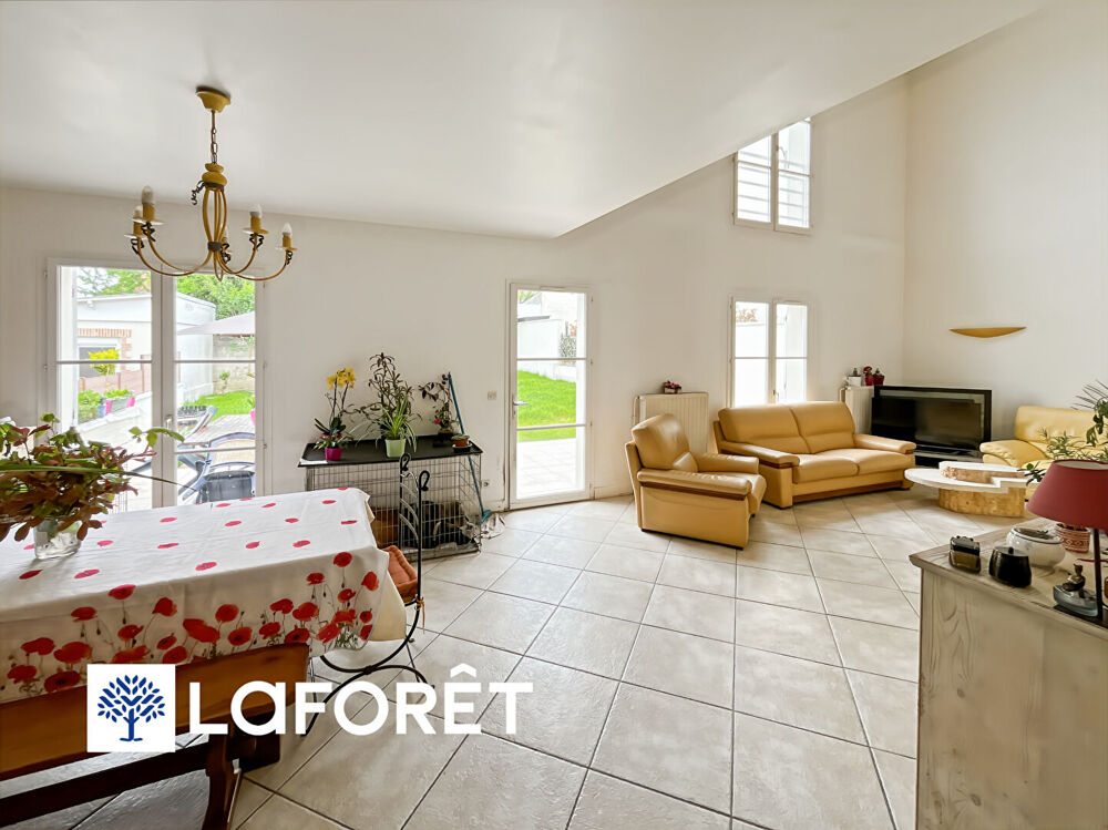Maison spacieuse de 128m² 4 chambres secteur LAC - Réf. 16411