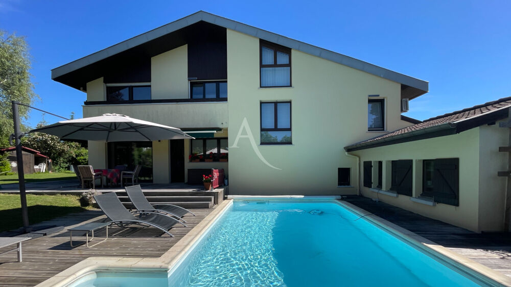 PROPRIETE AVEC PISCINE ET TERRAIN CLOS