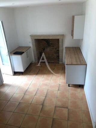  Appartement à louer 4 pièces 96 m²