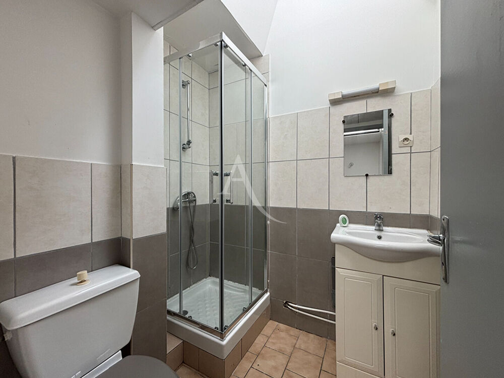 À vendre : maison divisée en 2 logements - quartier Belle-Beille à Angers