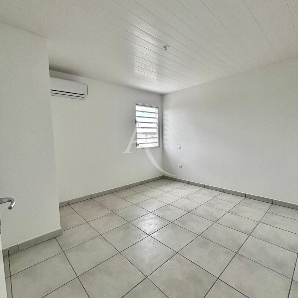 Location Maison Maison  4 pièce(s) 85.09 m2 Le diamant
