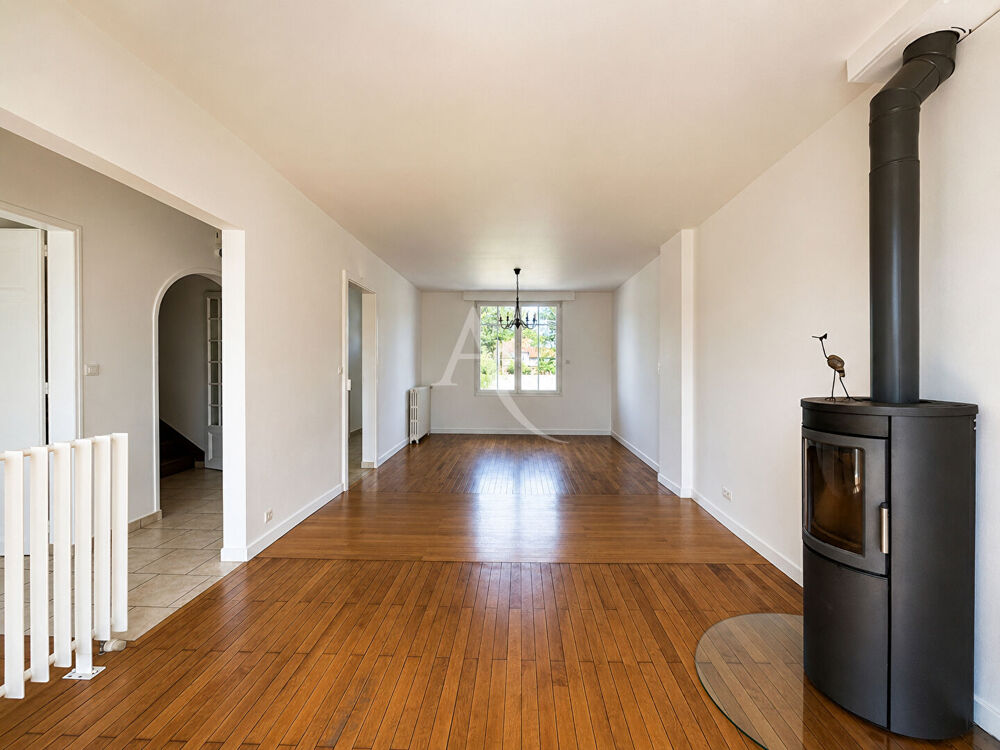 Vente Maison Maison Nantes Longchamp 146.07 m2, 4chambres, sous sol complet, jardin clos, garage Nantes