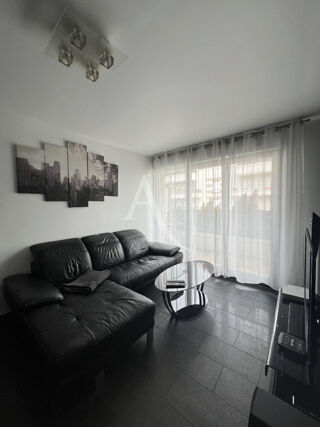  Appartement à louer 3 pièces 56 m²