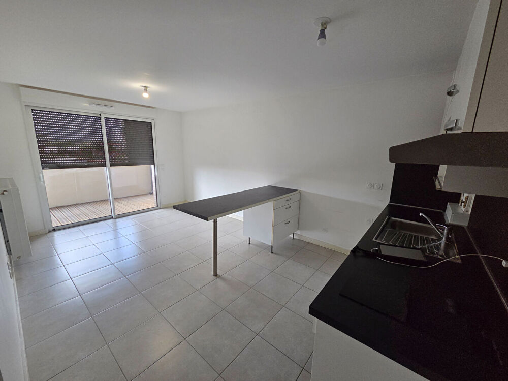 Location Appartement T2 de 48.53. m2 + terrasse + pkg Bordeaux