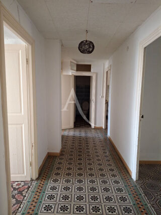  Immeuble  vendre 15 + pices 380 m