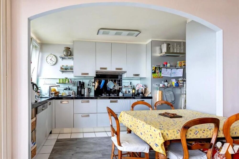 Vente Appartement VENTE en immo-interactif - Quartier Belleville - Appartement 7e étage avec vue panoramique Paris 20