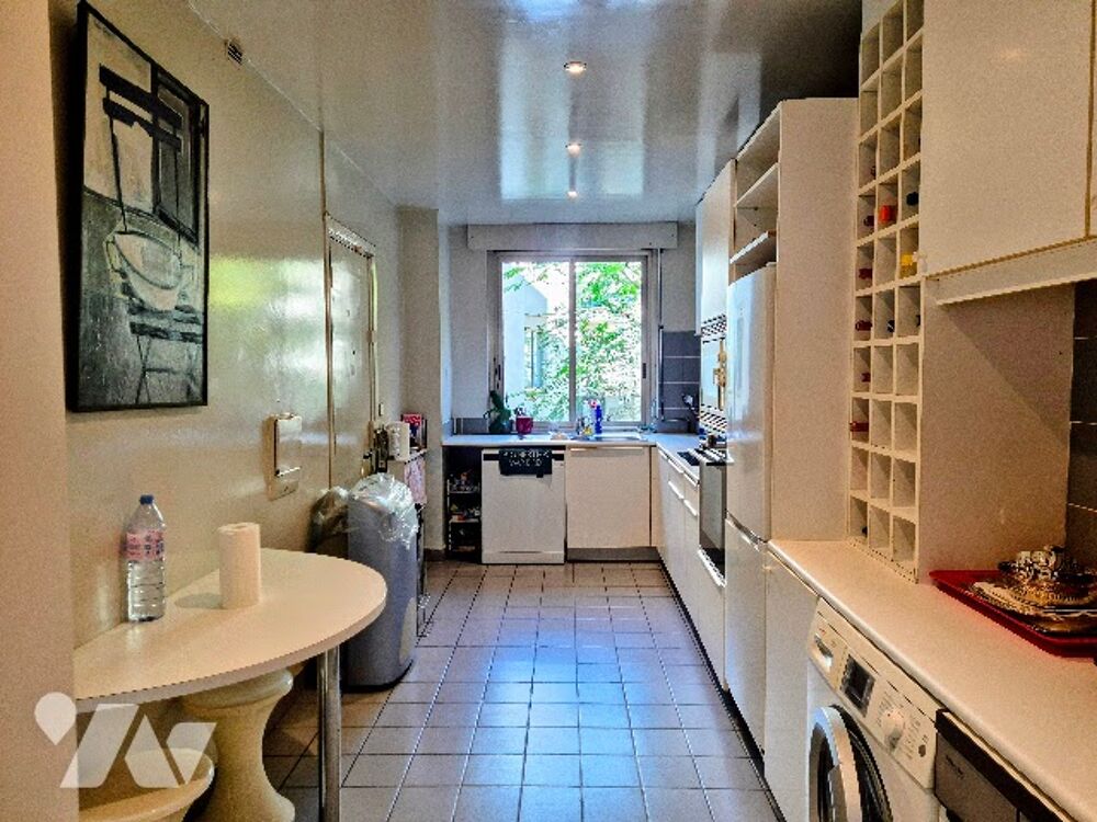 Vente Appartement PARIS XVIIe – WAGRAM – BEL APPARTEMENT FAMILIAL TRAVERSANT DE 152 m² – BALCON – 3/4 CHAMBRES Paris 17