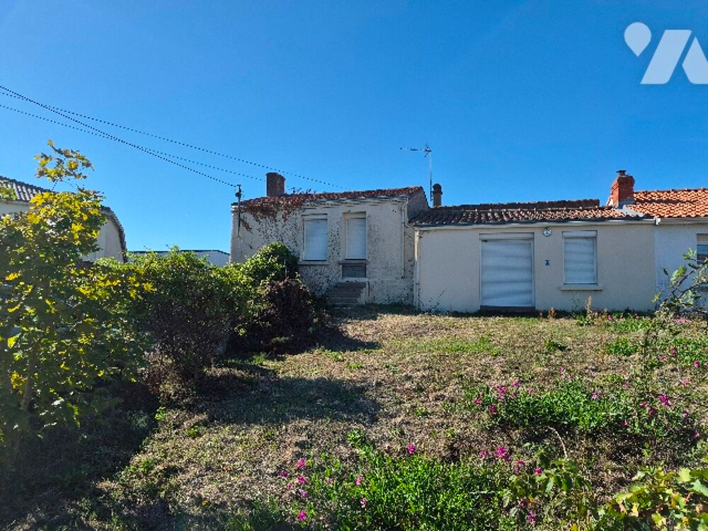 SAINT JULIEN DE CONCELLES maison deux chambres à rénover