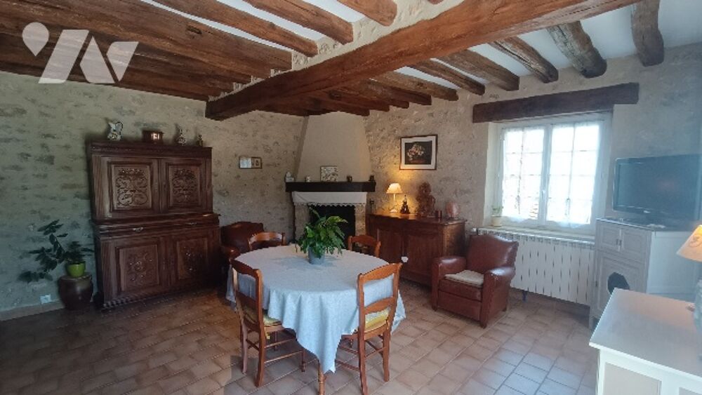 Nanteau sur Lunain, maison de 100 m², 4 pièces, 2 chambres, garage l'ensemble sur 431 m² de jardin.