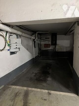  Parking / Garage  vendre 