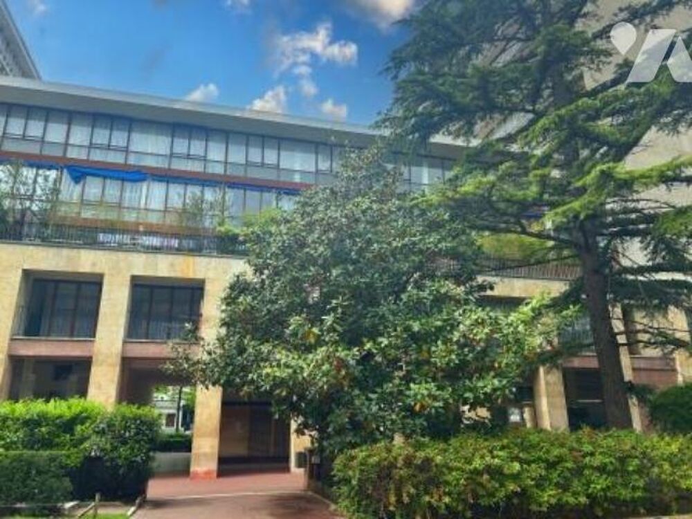 Vente Appartement Résidence Salmson – Le Point du Jour, Au 3eme étage, appartement de 4 pièces, 80,80 m². A rénover. Boulogne-billancourt